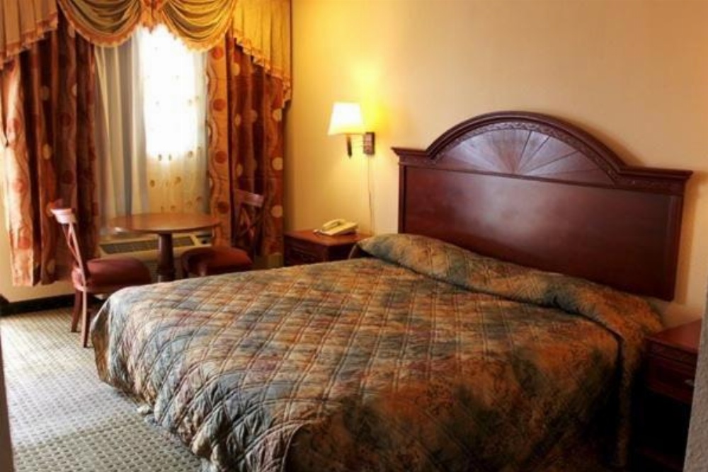 Summit Inn Hempstead